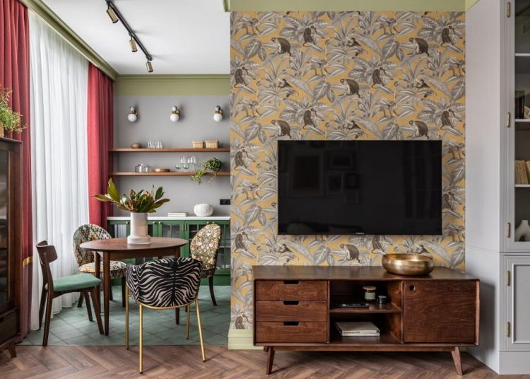 Színes, kreatív, minden szegletében egyedi karakter fiatal nő otthonában