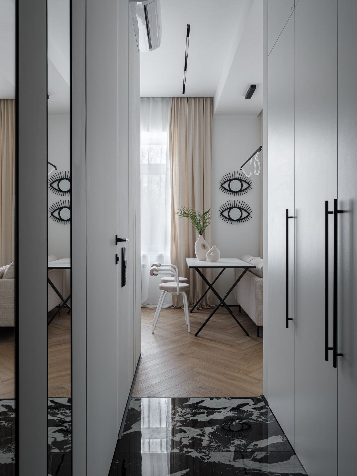 A modern minimalista stílus kis lakásban is jól mutat A modern minimalista stílus kis lakásban is jól mutat