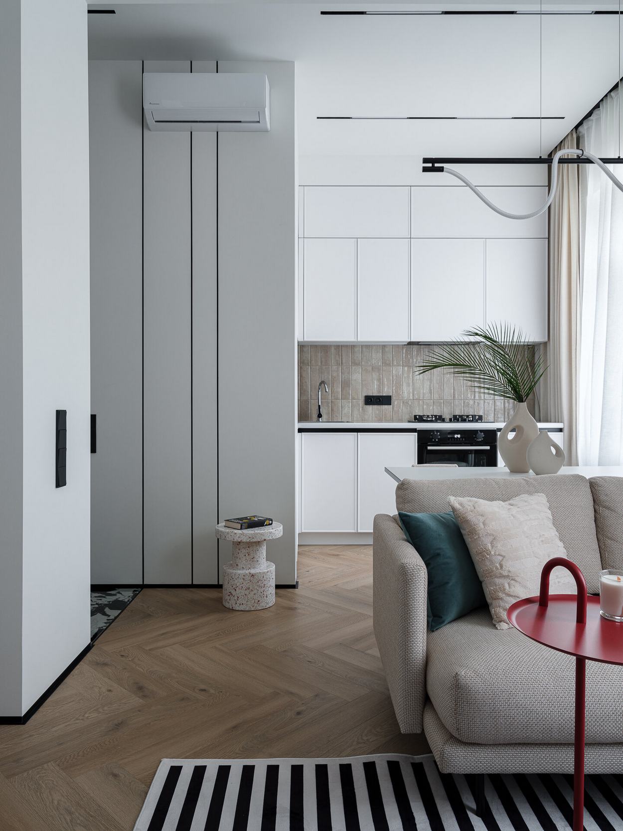 A modern minimalista stílus kis lakásban is jól mutat A modern minimalista stílus kis lakásban is jól mutat