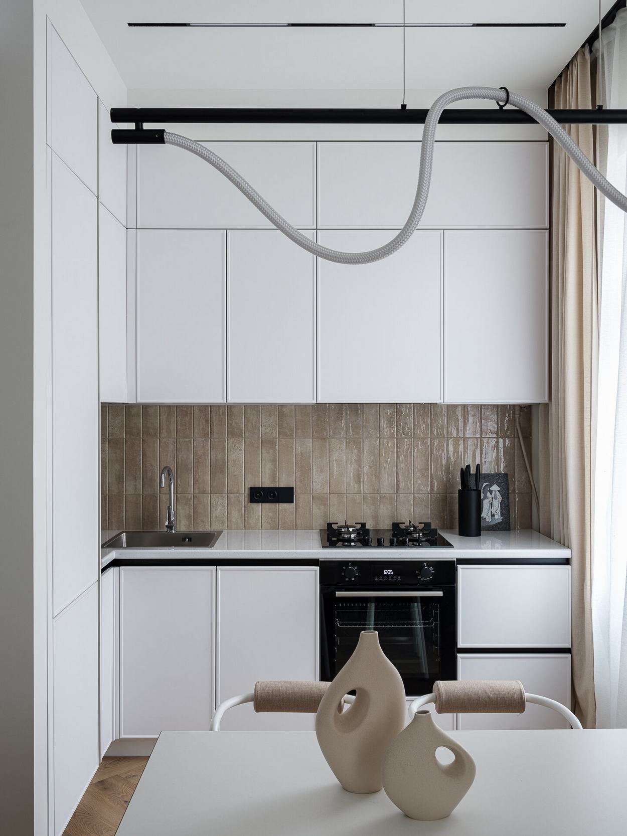 A modern minimalista stílus kis lakásban is jól mutat A modern minimalista stílus kis lakásban is jól mutat