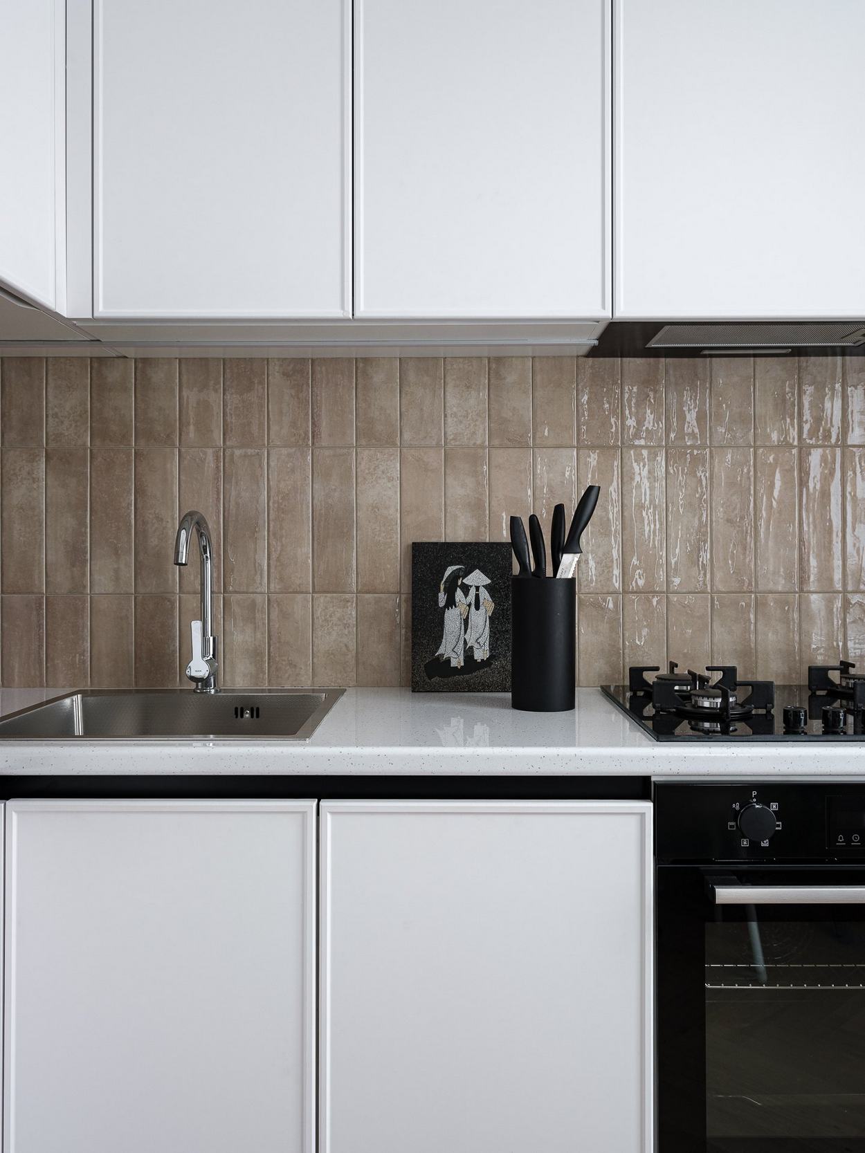 A modern minimalista stílus kis lakásban is jól mutat A modern minimalista stílus kis lakásban is jól mutat