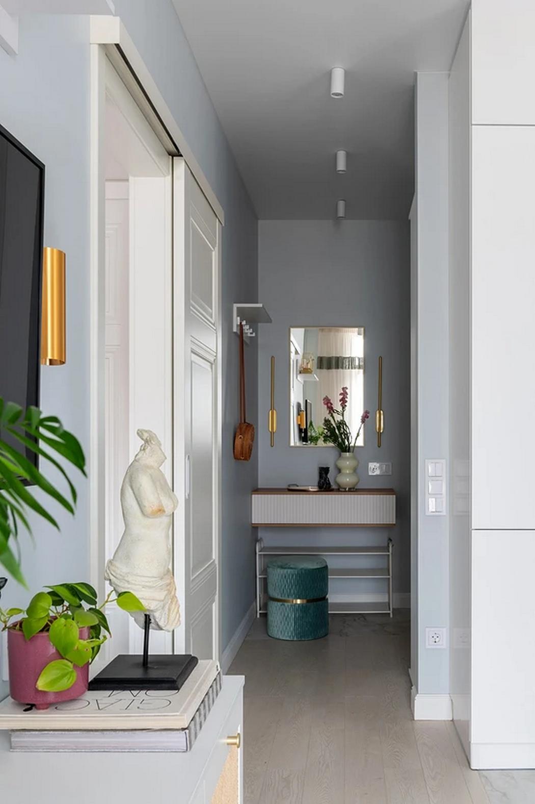 Álomotthon lágy színekkel és átgondolt részletekkel, fiatal nő és három cica 42m2-en