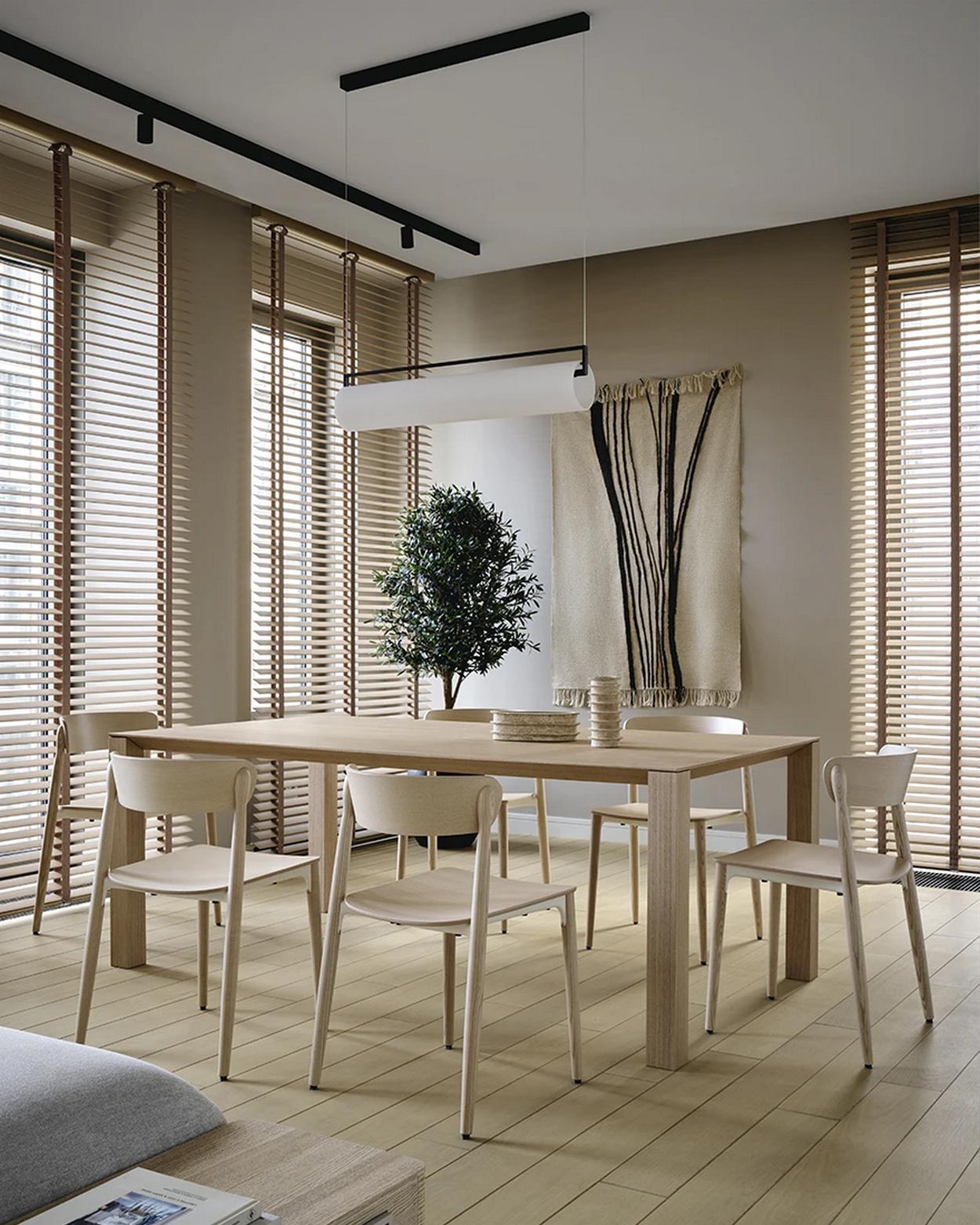 Fa reluxa, Japandi stílus: praktikum és kényelem ötfős család otthonában Fa reluxa, Japandi stílus: praktikum és kényelem ötfős család otthonában