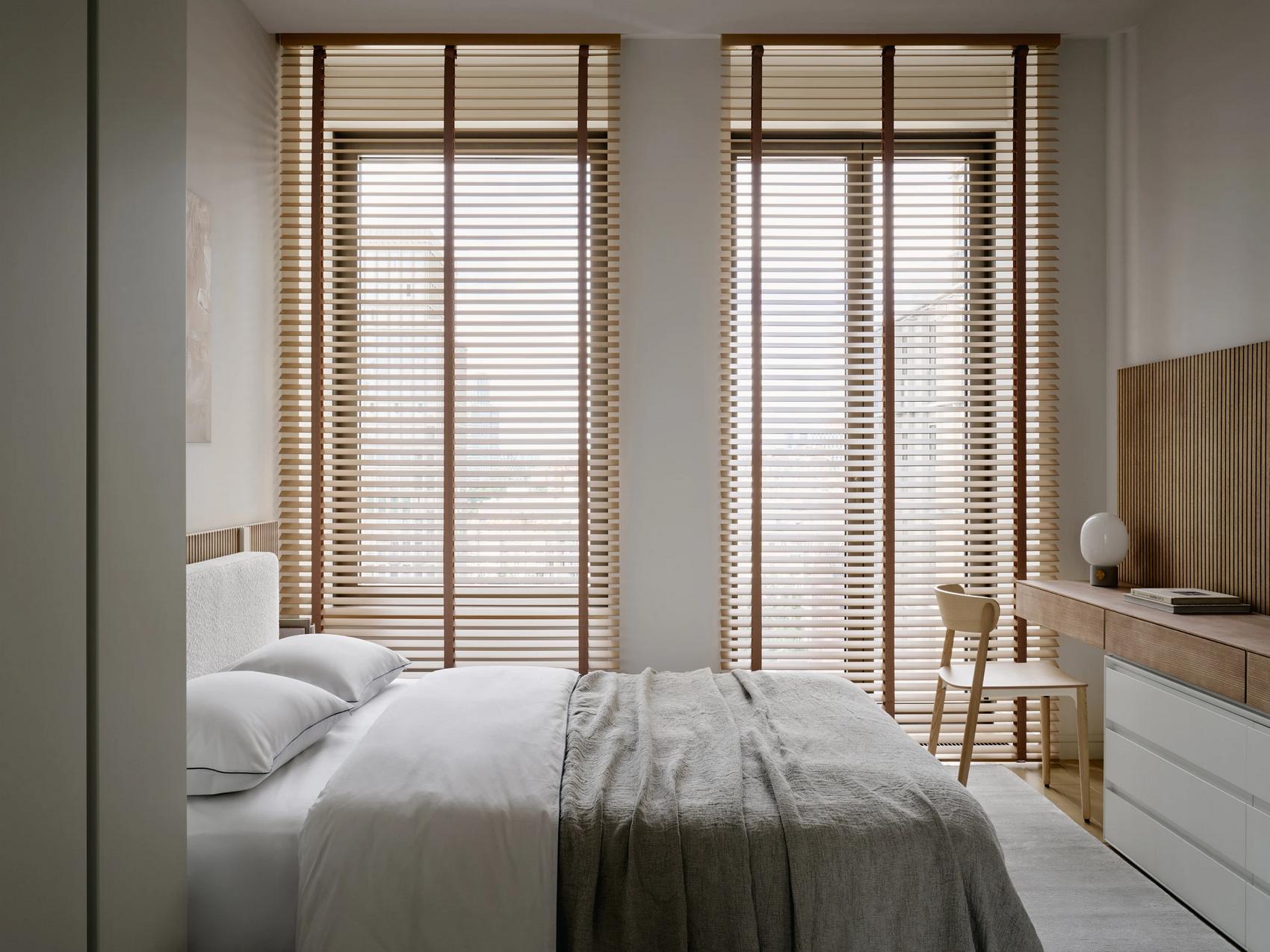 Fa reluxa, Japandi stílus: praktikum és kényelem ötfős család otthonában Fa reluxa, Japandi stílus: praktikum és kényelem ötfős család otthonában