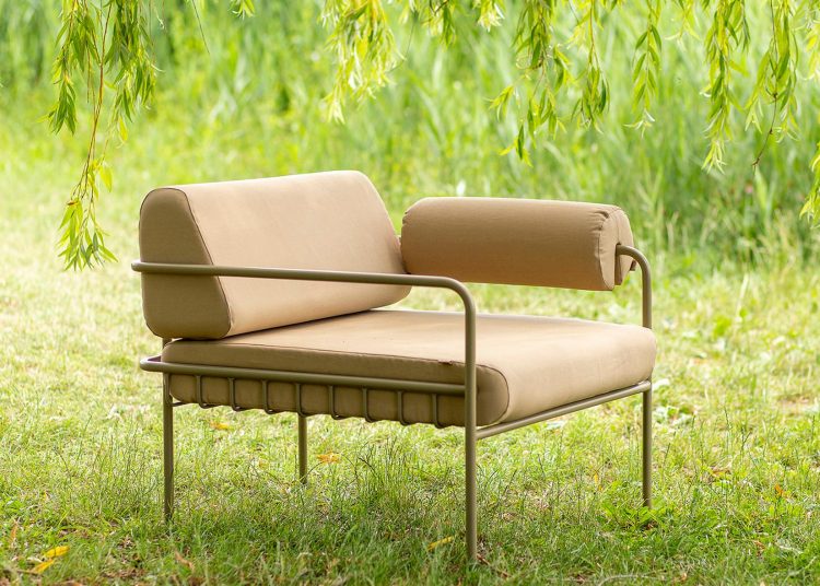 Cotangens by Sara Kele