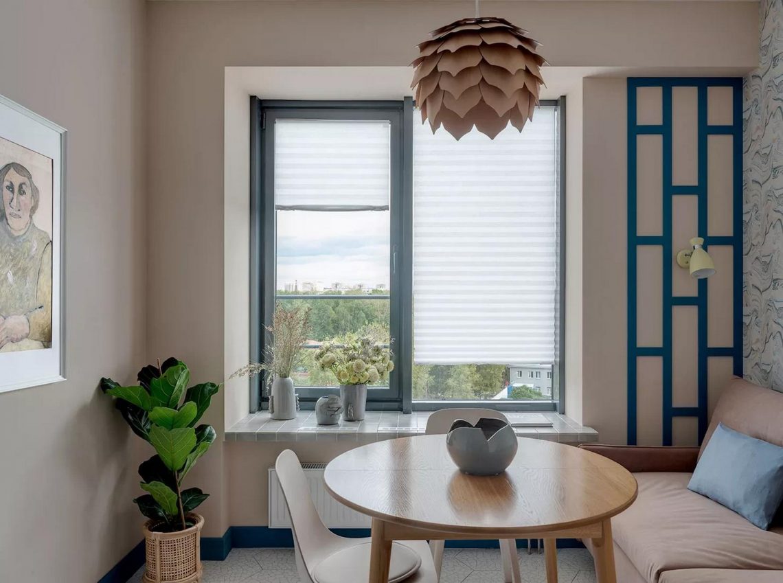 Lágy pasztell színek díszítik az idősebb házaspár szépen felújított lakását