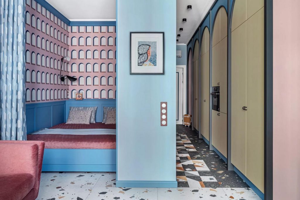 Ilyen enteriőrt sem látunk mindennap - 34m2 Wes Anderson stílusában