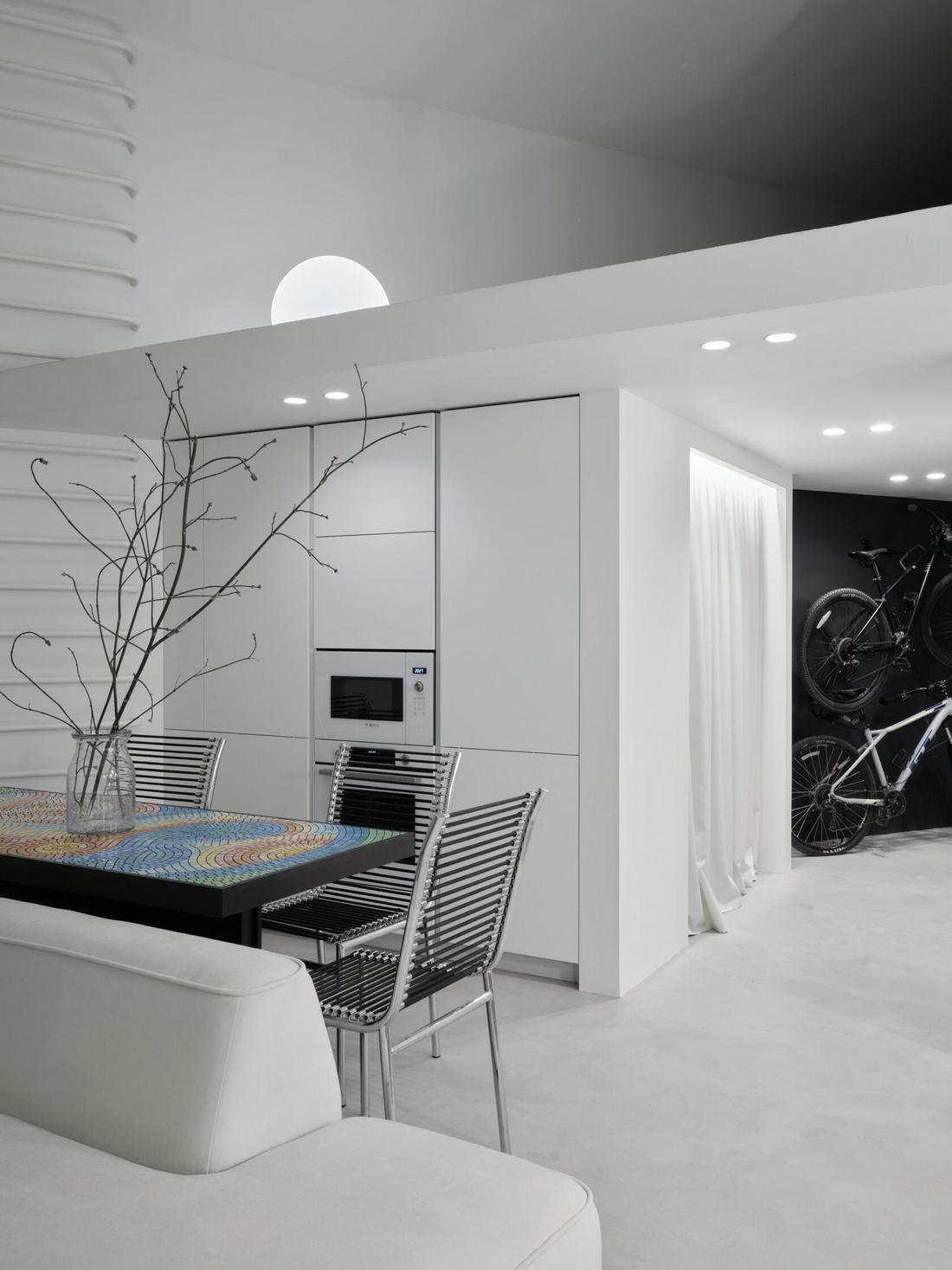 Funkcionalizmus újragondolva: fiatal építész házaspár kísérletező és minimalista otthona Funkcionalizmus újragondolva: fiatal építész házaspár kísérletező és minimalista otthona