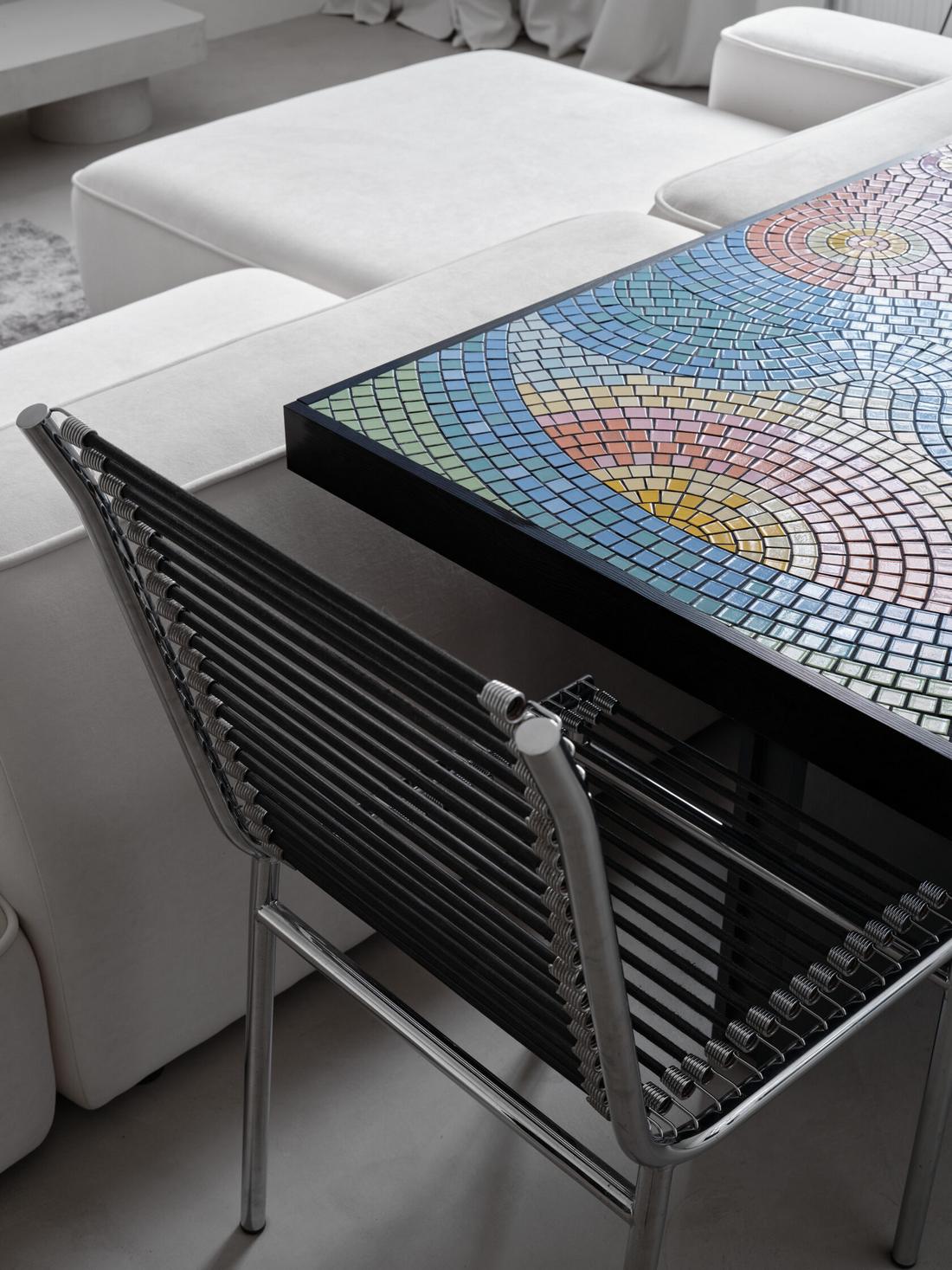 Funkcionalizmus újragondolva: fiatal építész házaspár kísérletező és minimalista otthona Funkcionalizmus újragondolva: fiatal építész házaspár kísérletező és minimalista otthona