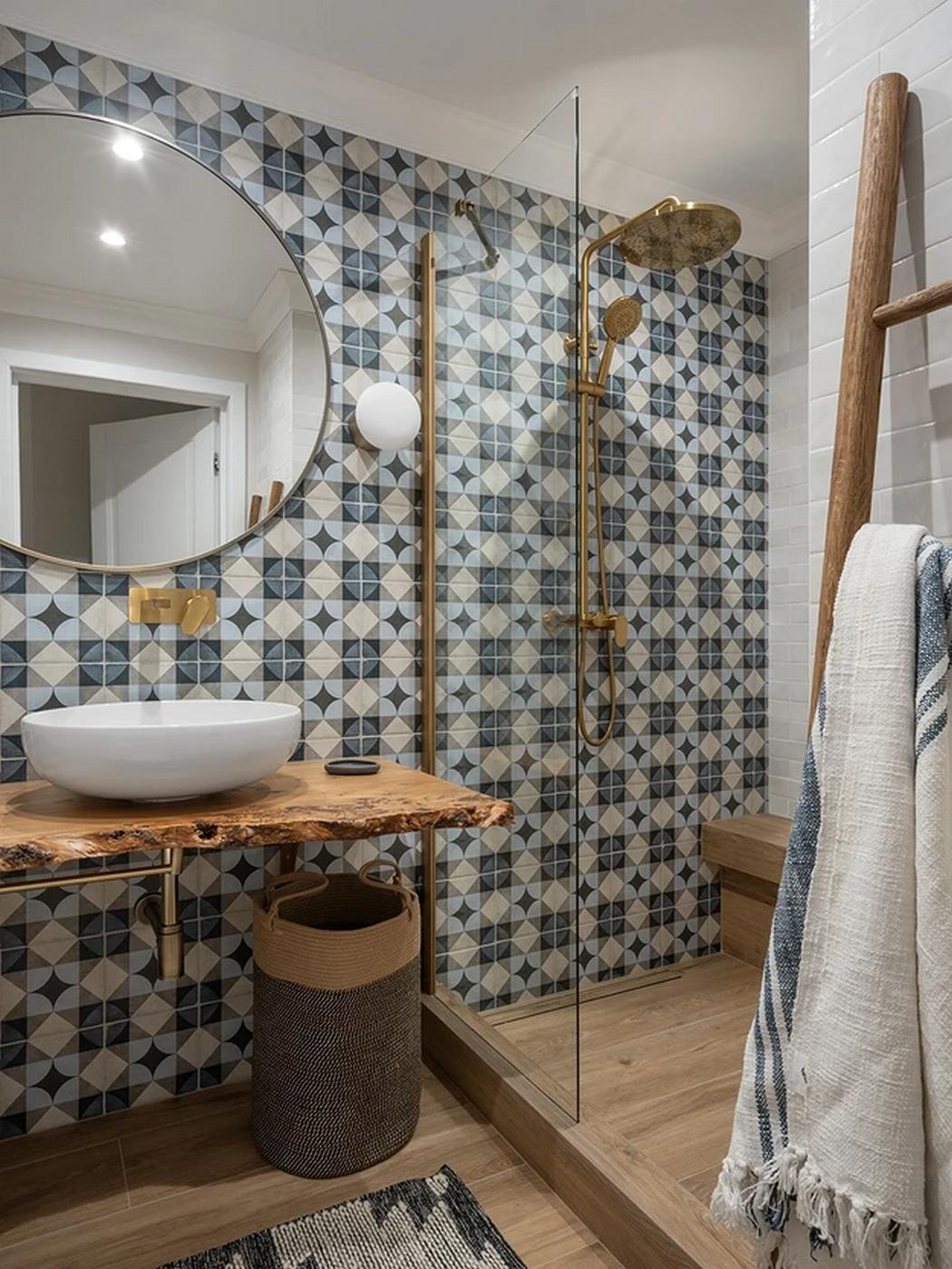 Háromszintes sorház berendezés Mallorca hangulatával, otthonos dekorációval