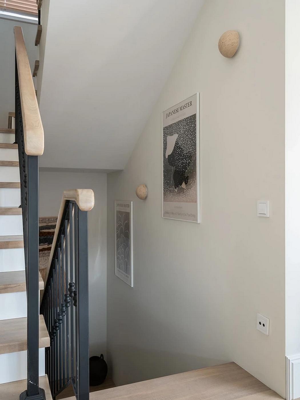 Háromszintes sorház berendezés Mallorca hangulatával, otthonos dekorációval