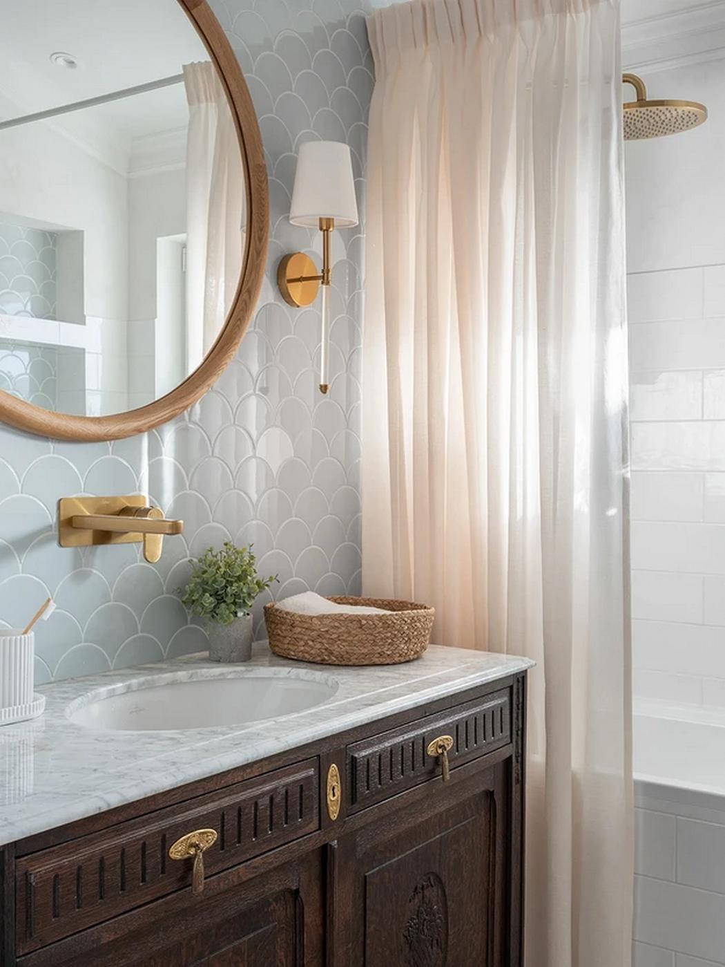 Háromszintes sorház berendezés Mallorca hangulatával, otthonos dekorációval