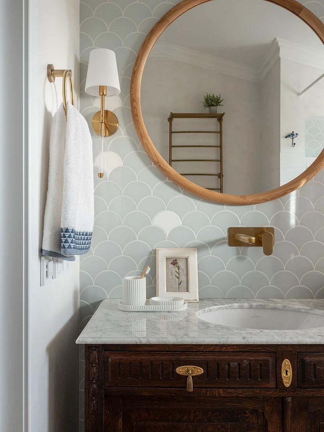 Háromszintes sorház berendezés Mallorca hangulatával, otthonos dekorációval