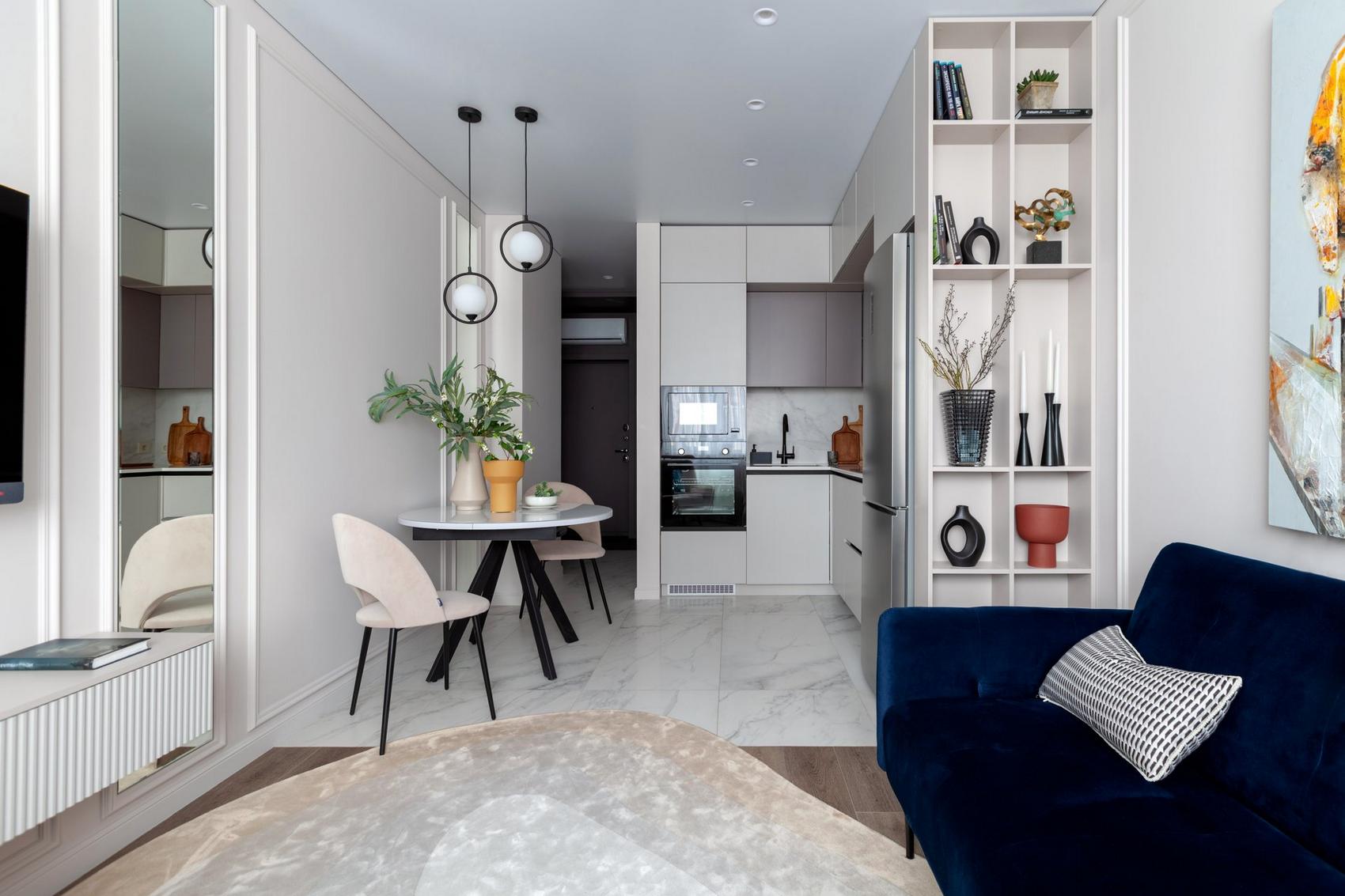 Hogyan keltett életre néhány szín egy alapvetően semleges, klasszikus enteriőrt