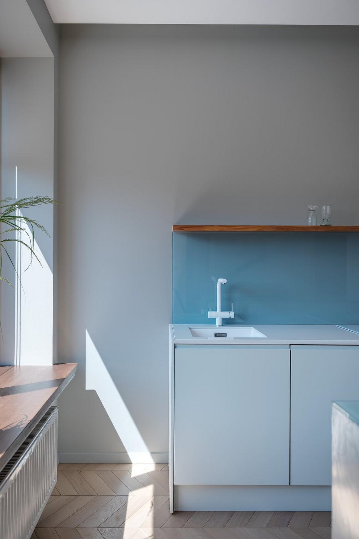 Kis konyhasziget és nyitott, modern, színekkel is díszített tér 40m2-es lakásban Kis konyhasziget és nyitott, modern, színekkel is díszített tér 40m2-es lakásban