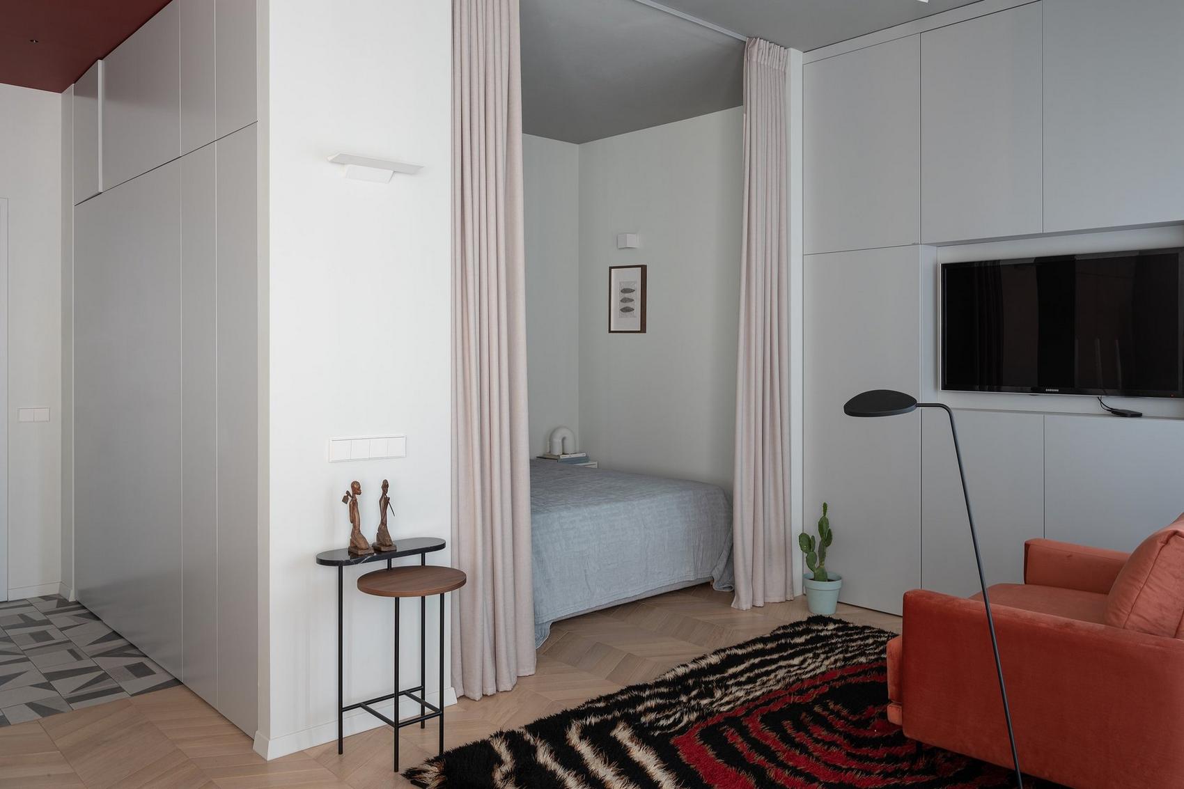 Kis konyhasziget és nyitott, modern, színekkel is díszített tér 40m2-es lakásban Kis konyhasziget és nyitott, modern, színekkel is díszített tér 40m2-es lakásban