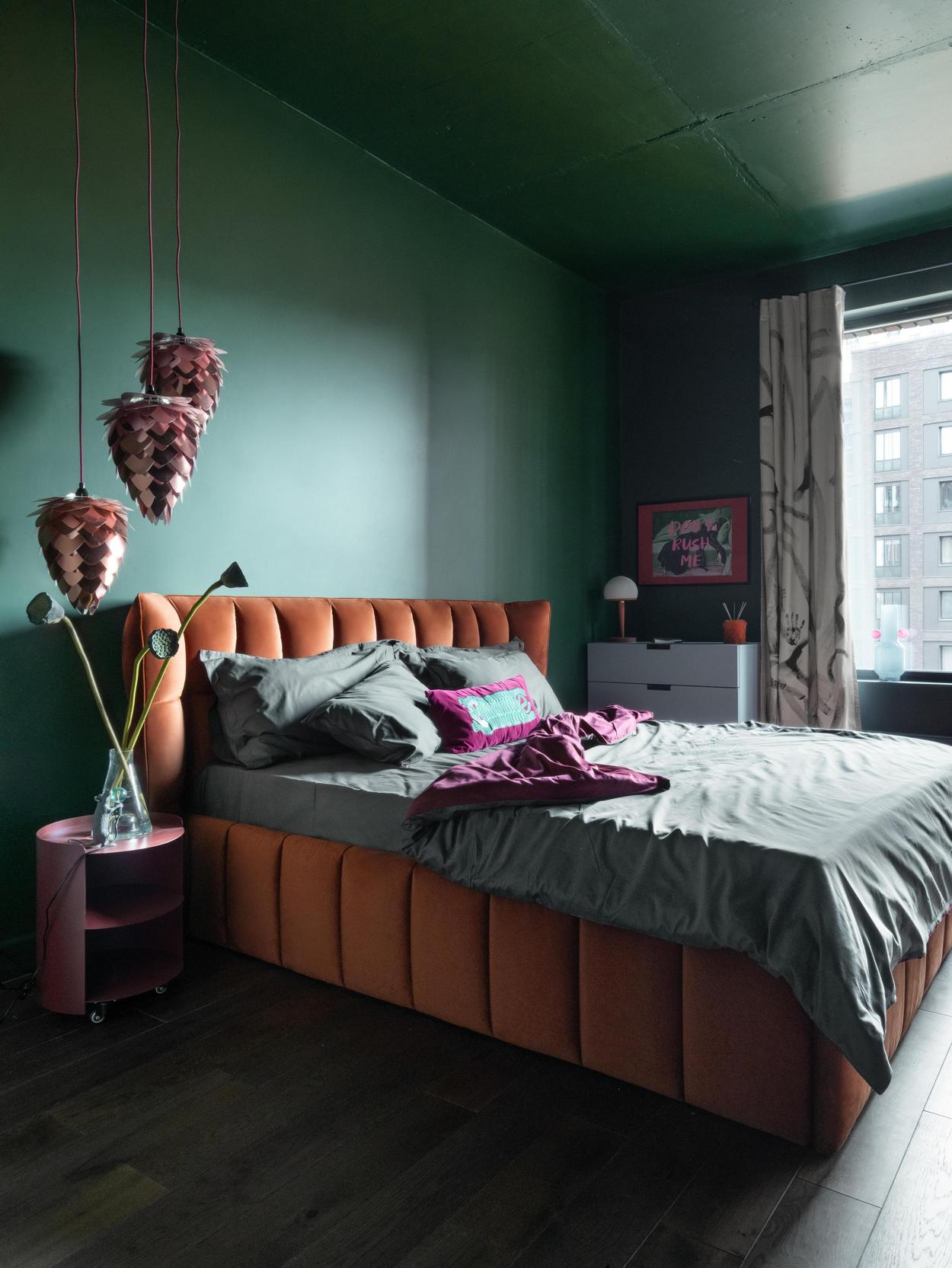 Merész és izgalmas kis otthon különleges, sötét színekkel - fiatal pár 42m2-es lakása