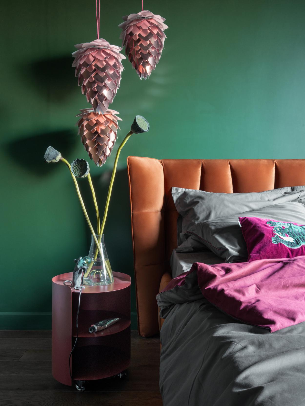 Merész és izgalmas kis otthon különleges, sötét színekkel - fiatal pár 42m2-es lakása