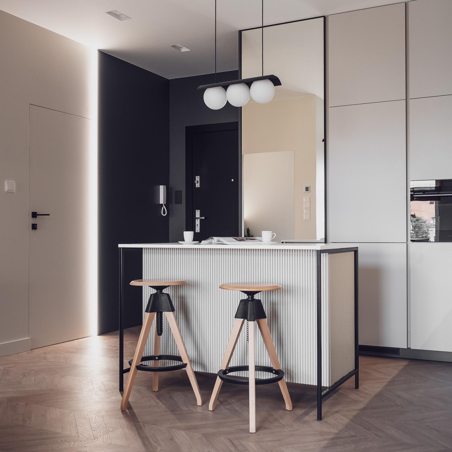 Milyen egy kis lakás enteriőr, ami egyszerre univerzális és egyedi?