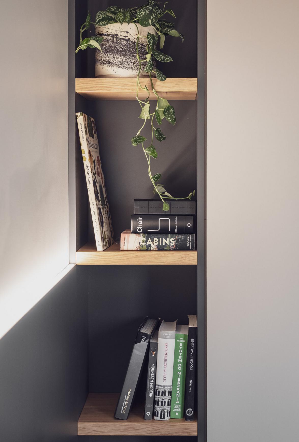 Milyen egy kis lakás enteriőr, ami egyszerre univerzális és egyedi?