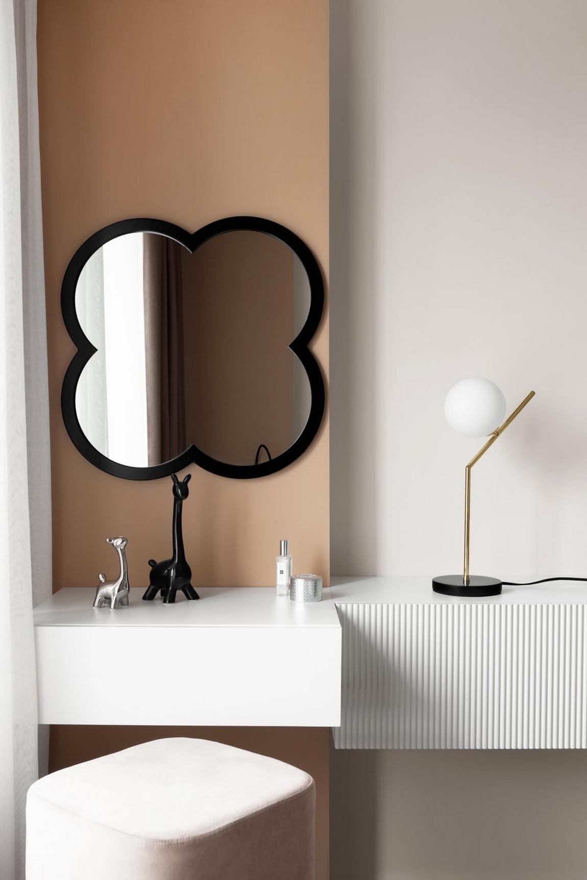 Pasztell monokróm, Japandi elemekkel - kevés természetes fényhez igazított berendezés 50m2-en