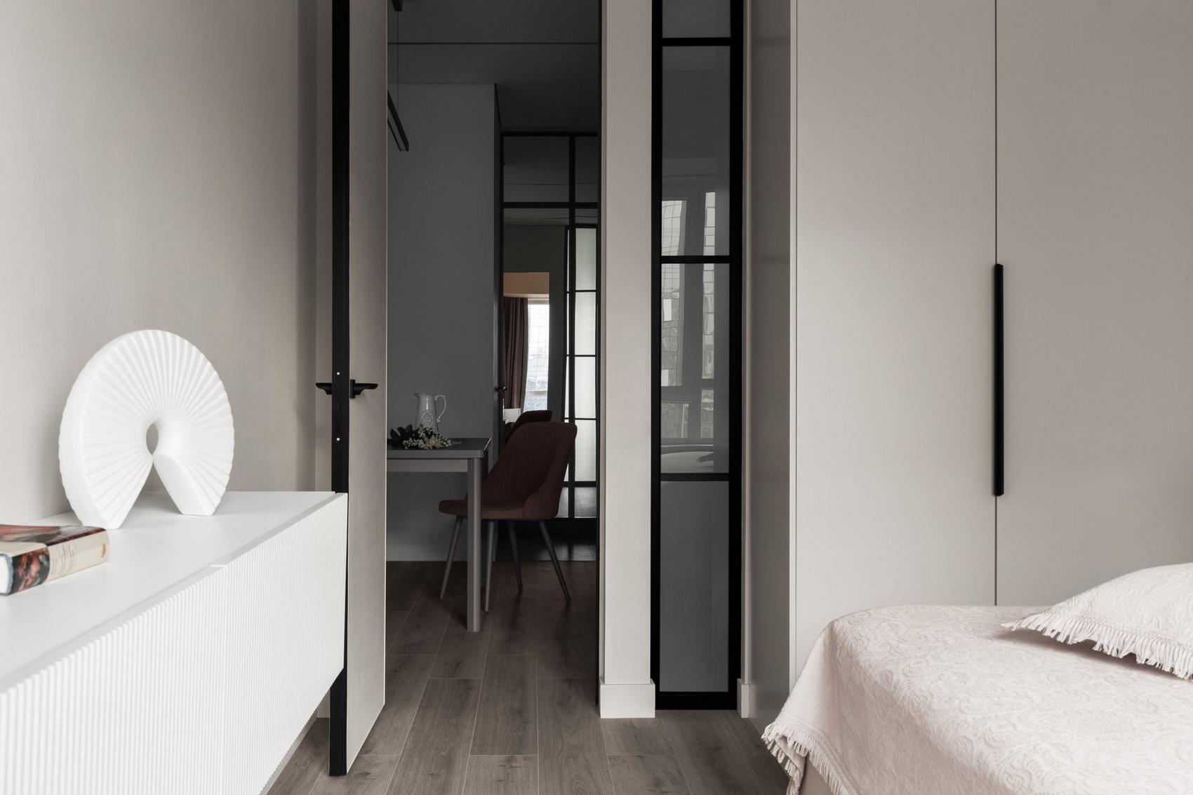 Pasztell monokróm, Japandi elemekkel - kevés természetes fényhez igazított berendezés 50m2-en