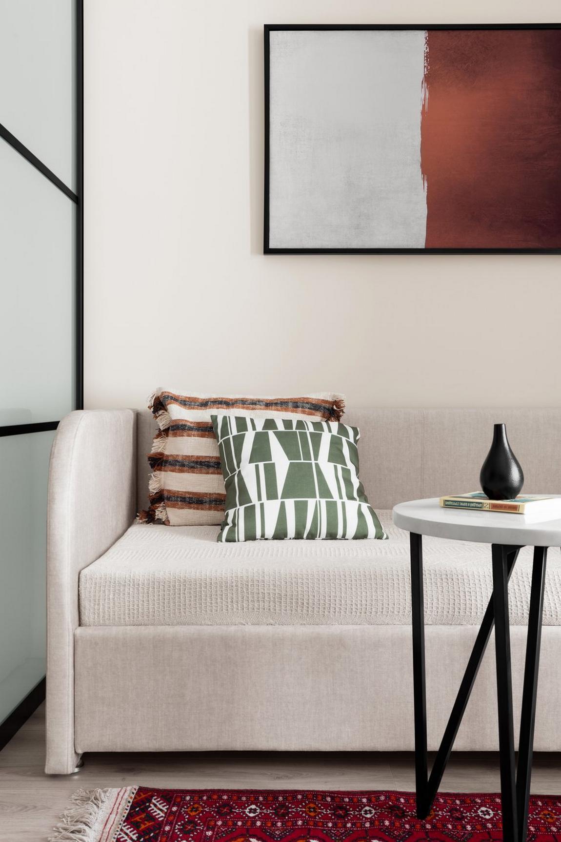 Pasztell monokróm, Japandi elemekkel - kevés természetes fényhez igazított berendezés 50m2-en