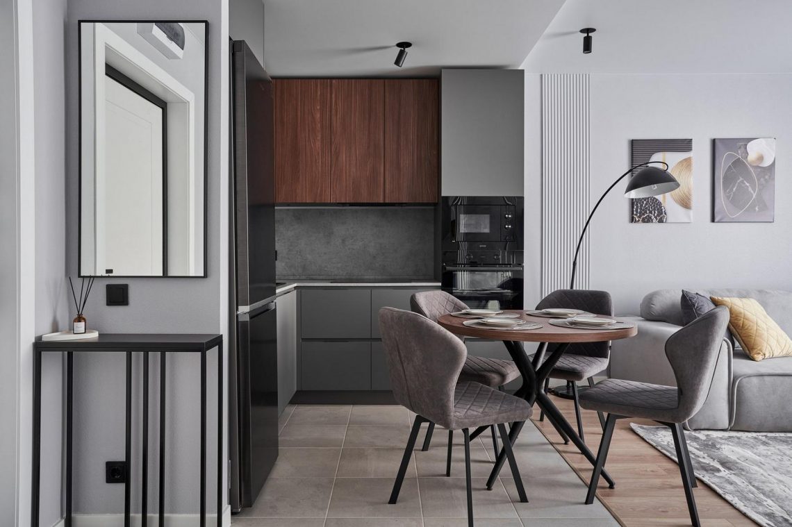 Hogyan keltette életre a visszafogott színvilágot változatos textúrákkal a lakberendező