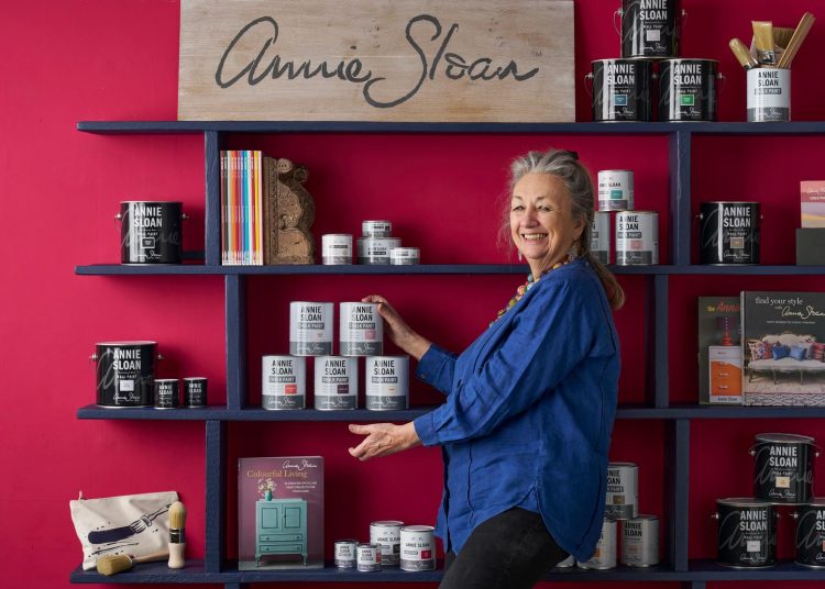 A sokoldalú bútorfesték, az Annie Sloan Chalk Paint 5 új színnel bővült