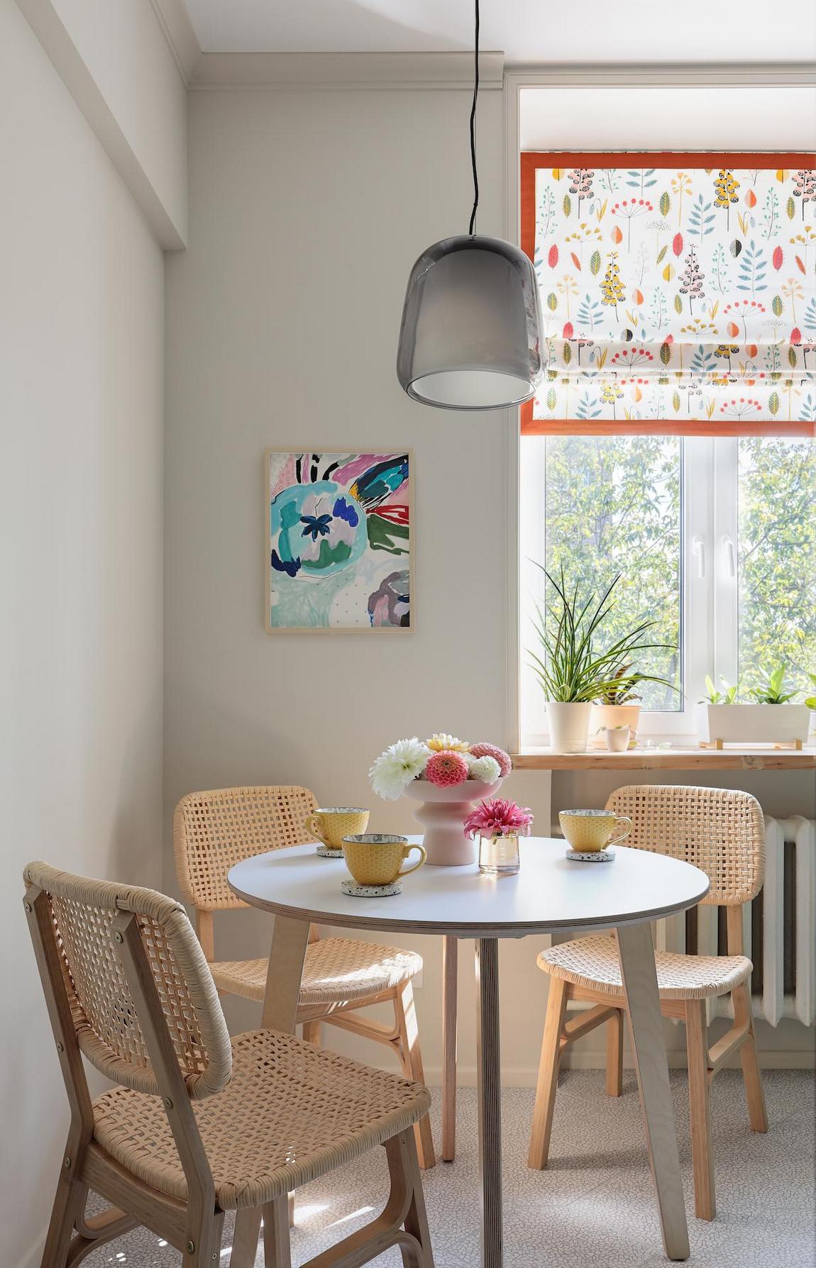 Életvidám, színes lakásdekoráció fiatal pár 68m2-es otthonában - városi dzsungel Életvidám, színes lakásdekoráció fiatal pár 68m2-es otthonában - városi dzsungel