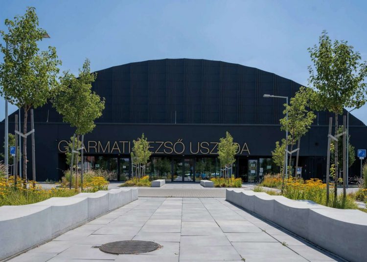 GYARMATI DEZSŐ USZODA, Budapest, Magyarország. Alkalmazott rendszerek: MB-45, MB-86, MB-SR50N