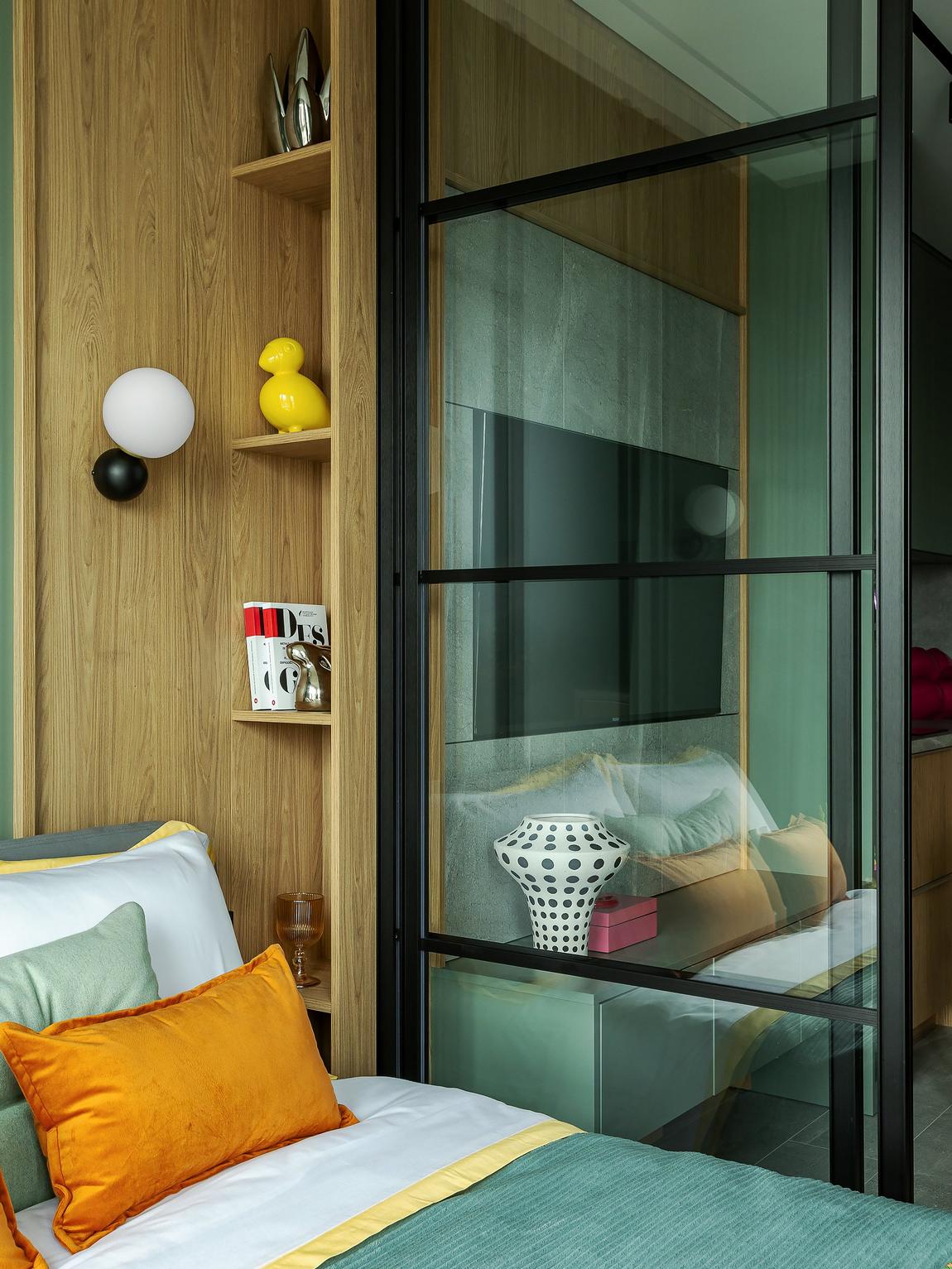 Merész színek és minták feledtetik a kis alapterületet a 32m2-es lakásban Merész színek és minták feledtetik a kis alapterületet a 32m2-es lakásban