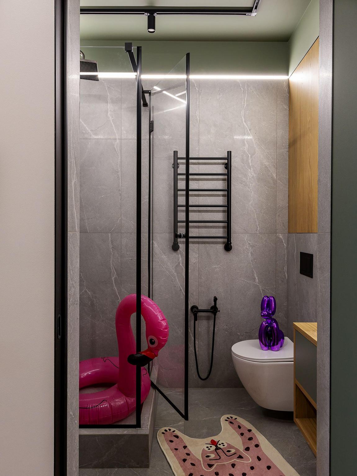 Merész színek és minták feledtetik a kis alapterületet a 32m2-es lakásban Merész színek és minták feledtetik a kis alapterületet a 32m2-es lakásban