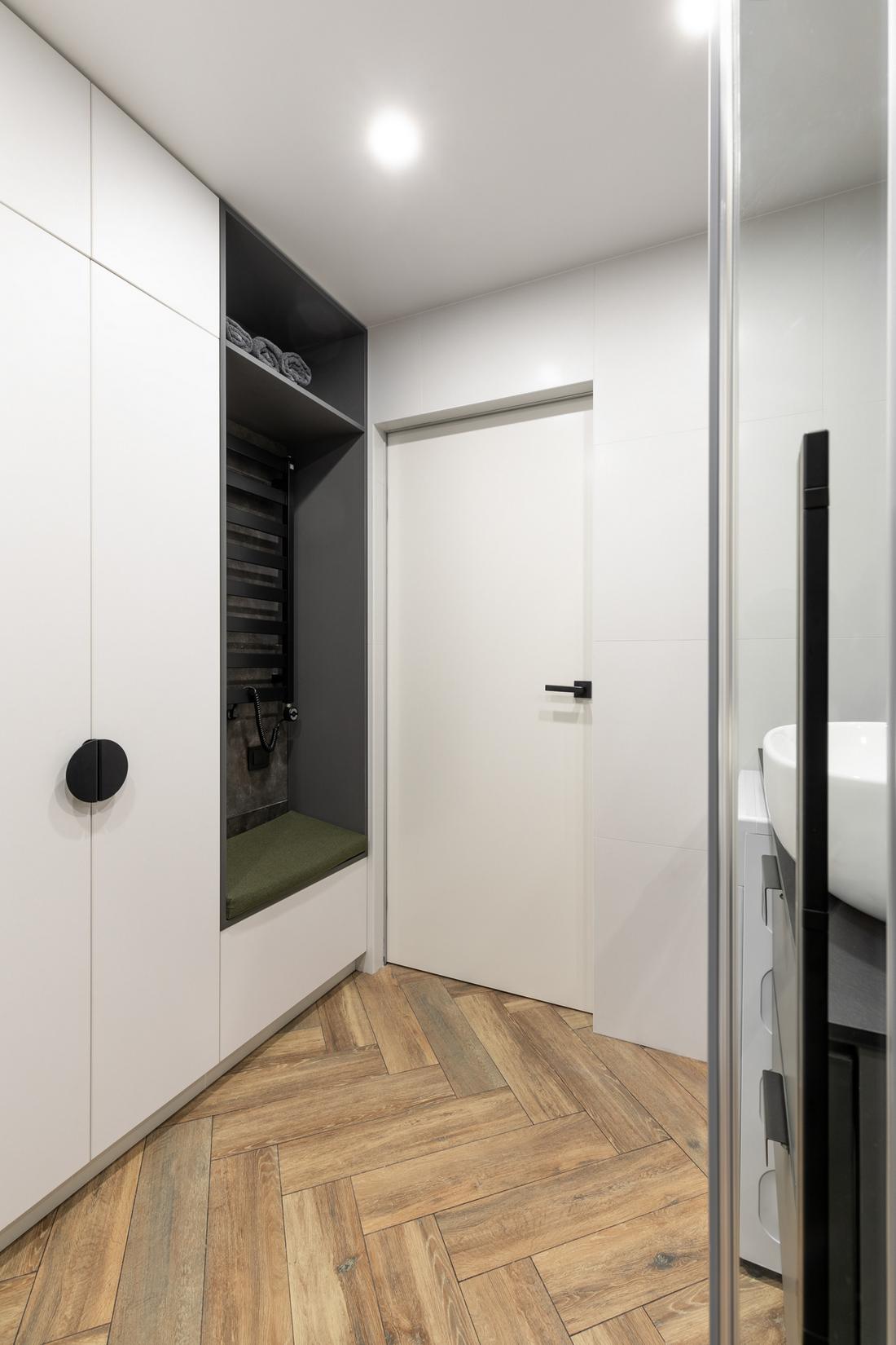 Kifejezetten modern és praktikus berendezés feledteti a kis méretet a fiatalos, 25m2-es lakásban Kifejezetten modern és praktikus berendezés feledteti a kis méretet a fiatalos, 25m2-es lakásban