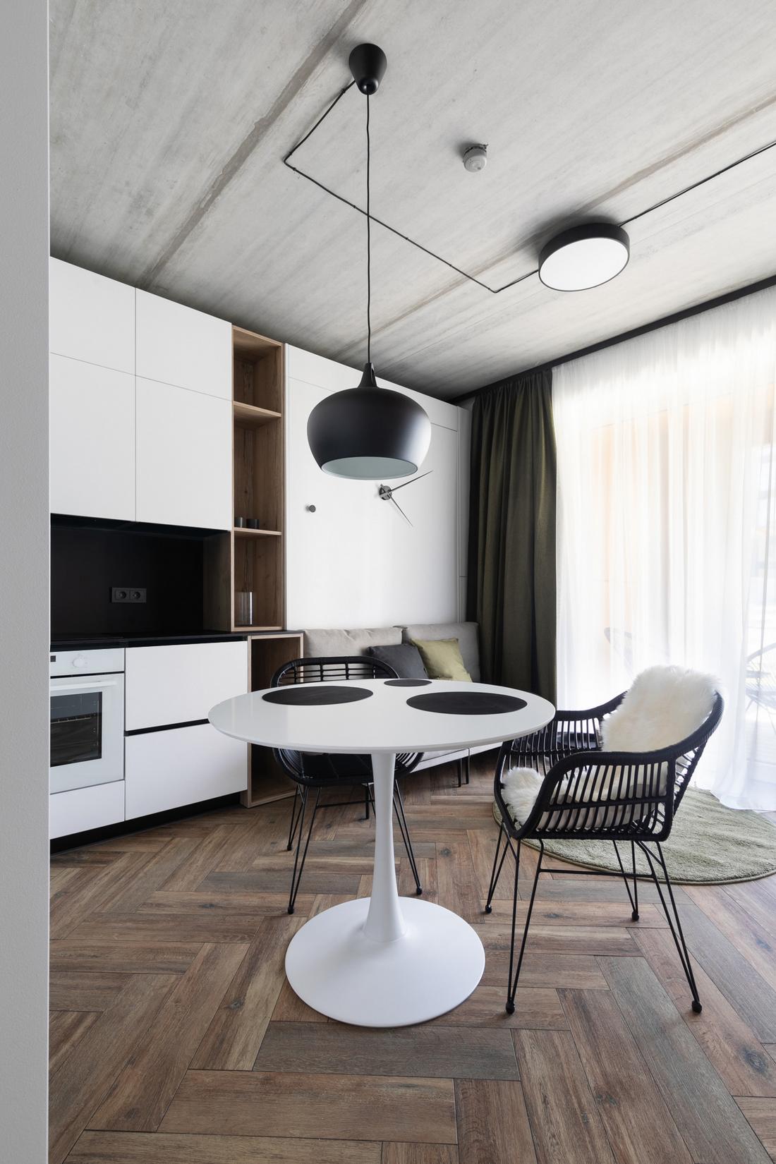 Kifejezetten modern és praktikus berendezés feledteti a kis méretet a fiatalos, 25m2-es lakásban Kifejezetten modern és praktikus berendezés feledteti a kis méretet a fiatalos, 25m2-es lakásban