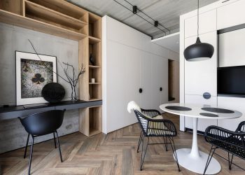 Kifejezetten modern és praktikus berendezés feledteti a kis méretet a fiatalos, 25m2-es lakásban