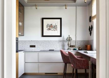 Műtárgy és vintázs gyűjteményt kellett szépen elhelyezni házaspár 60m2-es otthonában