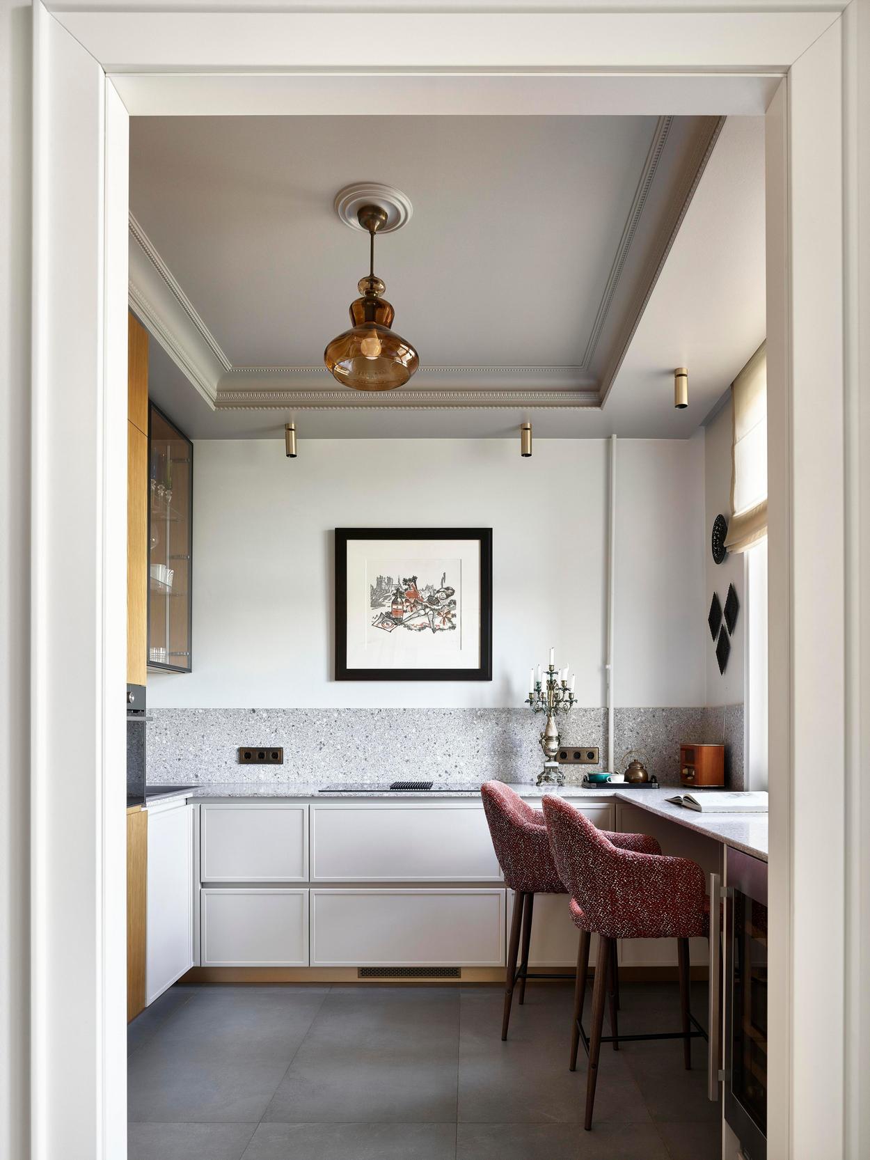 Műtárgy és vintázs gyűjteményt kellett szépen elhelyezni házaspár 60m2-es otthonában