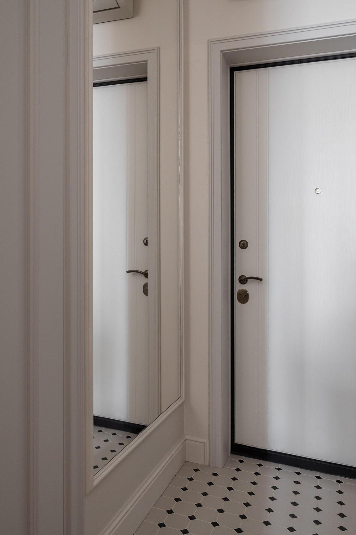 Nemcsak a berendezés ötletes, de a bájos franciás hangulat is szuper a mini lakásban Nemcsak a berendezés ötletes, de a bájos franciás hangulat is szuper a mini lakásban