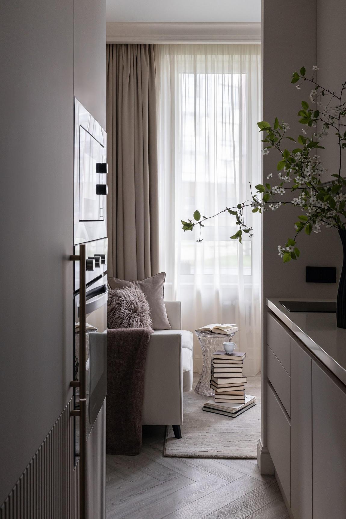 Nemcsak a berendezés ötletes, de a bájos franciás hangulat is szuper a mini lakásban Nemcsak a berendezés ötletes, de a bájos franciás hangulat is szuper a mini lakásban