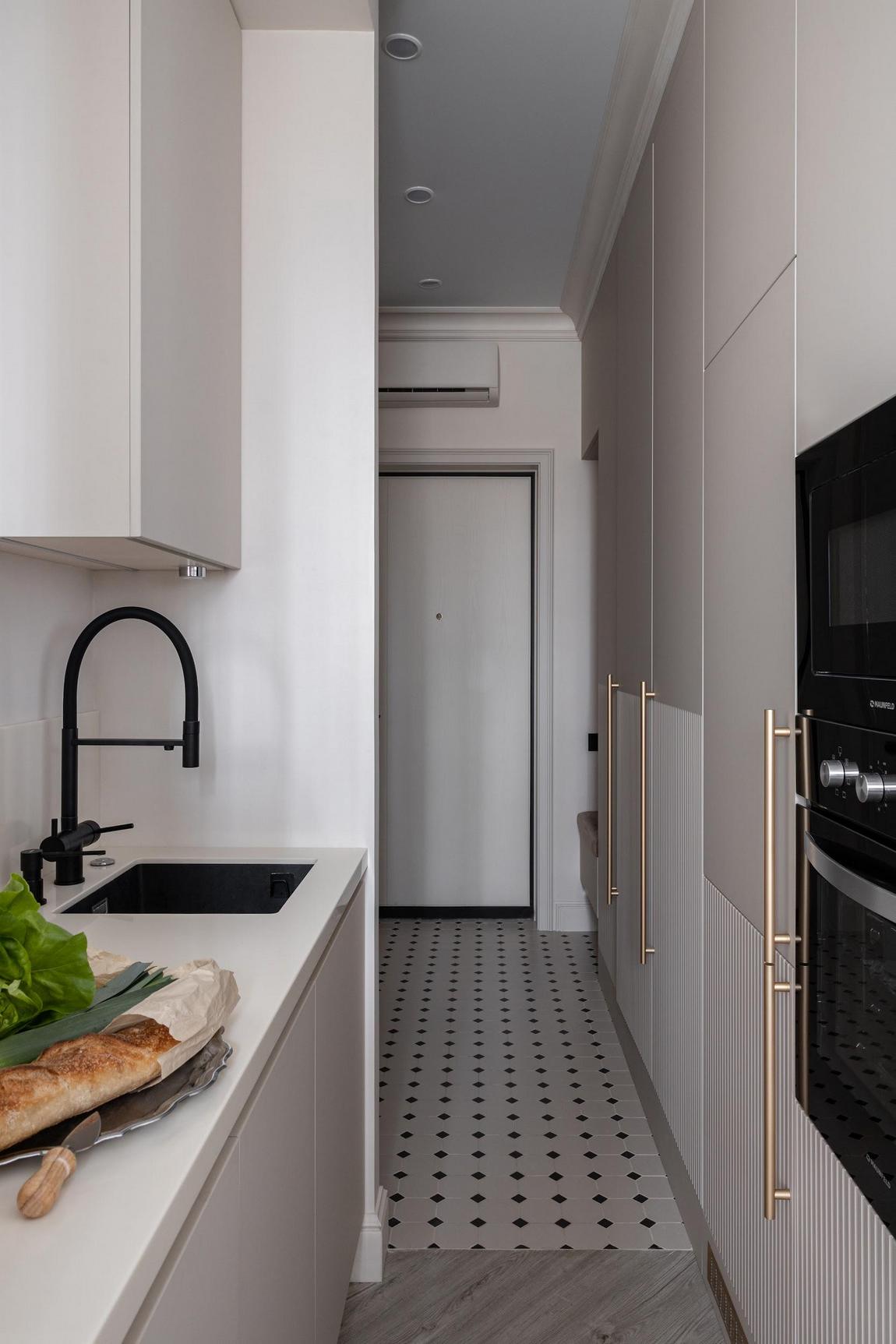 Nemcsak a berendezés ötletes, de a bájos franciás hangulat is szuper a mini lakásban Nemcsak a berendezés ötletes, de a bájos franciás hangulat is szuper a mini lakásban