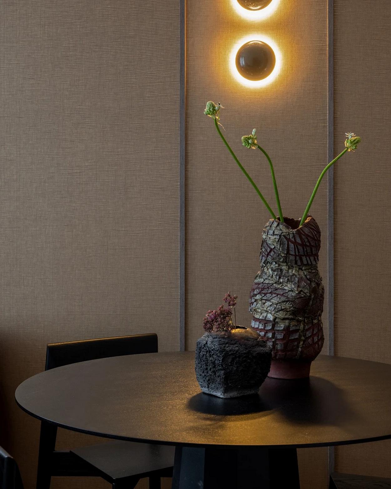 Stylist otthona vintage hangulattal - meleg színek, egyedi részletek, időtálló stílus Stylist otthona vintage hangulattal - meleg színek, egyedi részletek, időtálló stílus