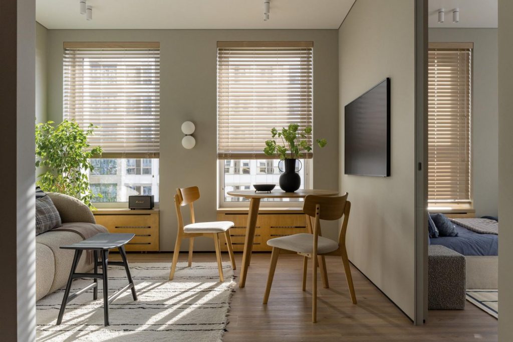 Vastu shastra alapon tervezett otthon: négyfős család 60m2-en,  tudatos térszervezés