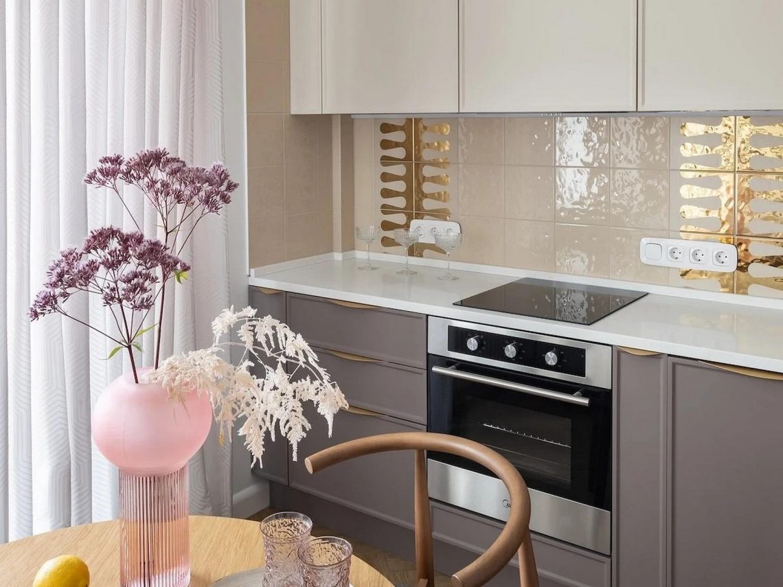 Bátor választások! Egyedi és színes egyszobás lakás 40m2-en, fiatal nő otthona