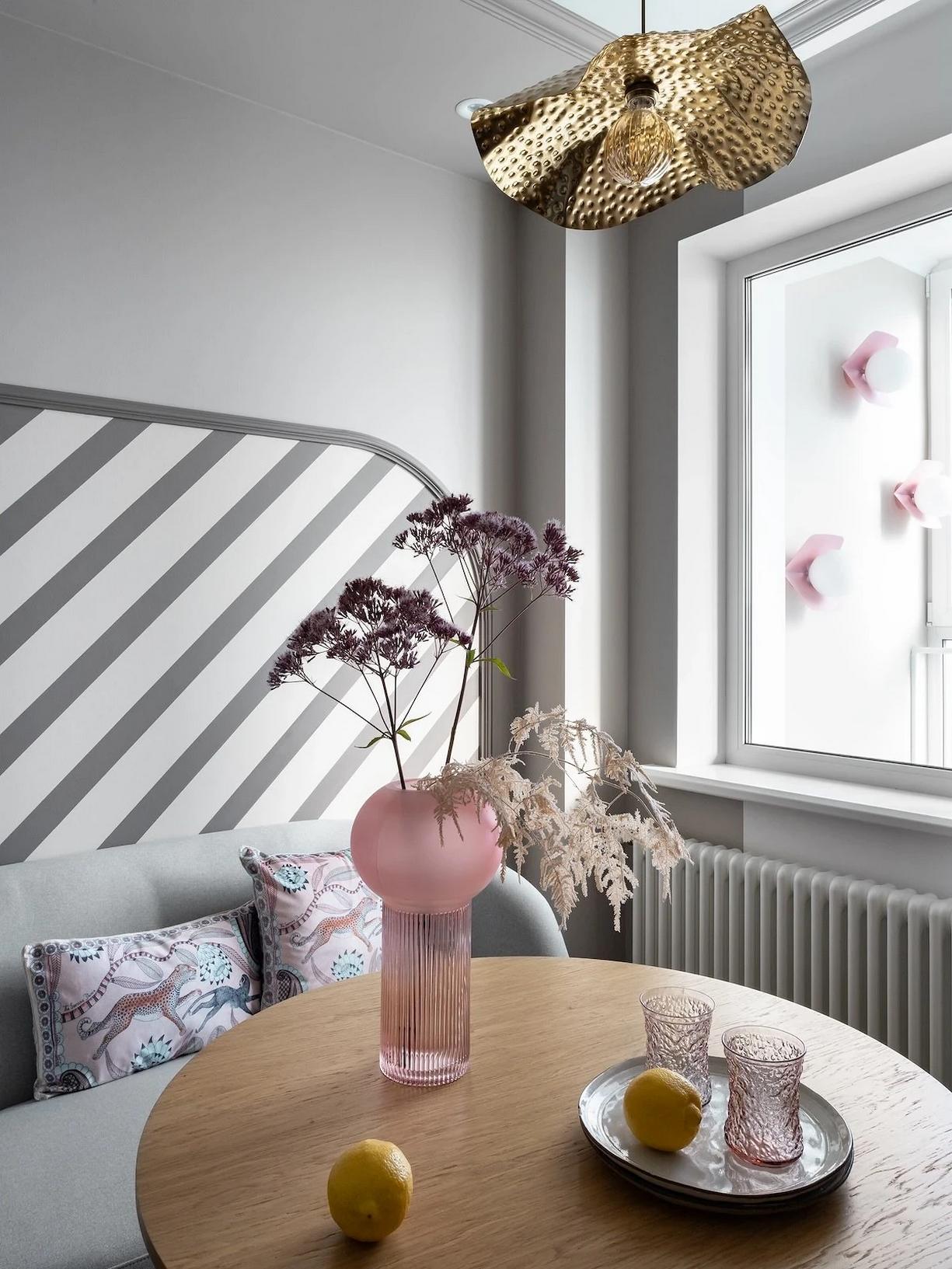 Bátor választások! Egyedi és színes egyszobás lakás 40m2-en, fiatal nő otthona Bátor választások! Egyedi és színes egyszobás lakás 40m2-en, fiatal nő otthona