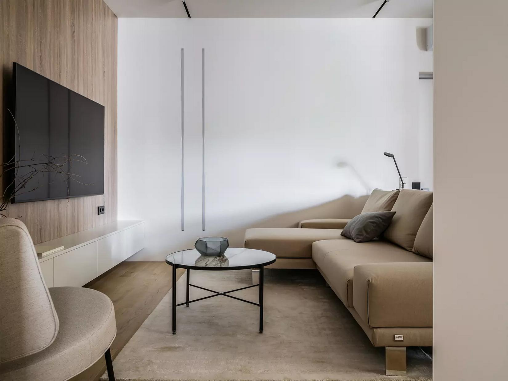 Család új építésű lakása szabálytalan alaprajzzal - letisztult, elegáns enteriőr Család új építésű lakása szabálytalan alaprajzzal - letisztult, elegáns enteriőr