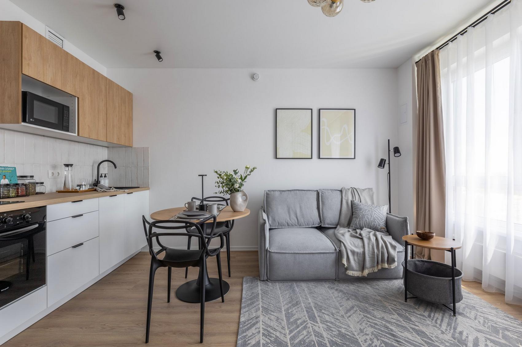 Ezekkel a megoldásokkal spóroltak a diáknak berendezett kis lakás felújítása során Ezekkel a megoldásokkal spóroltak a diáknak berendezett kis lakás felújítása során