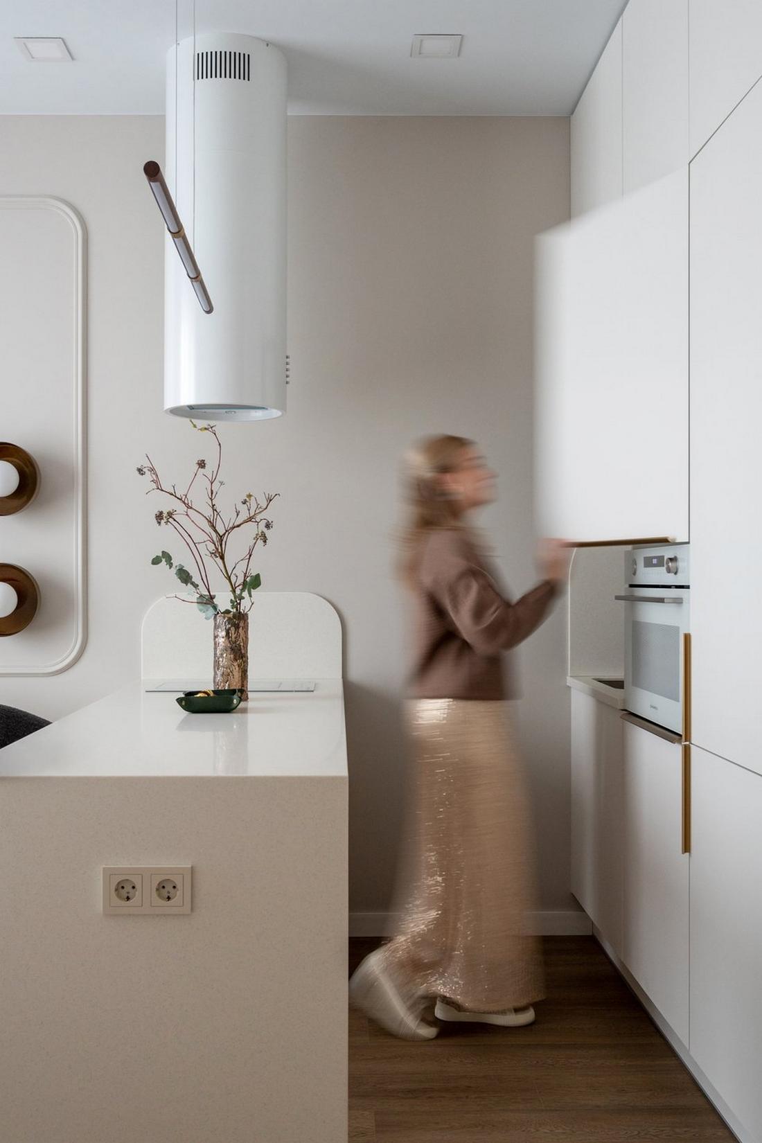 Átgondolt világítás, a tér ergonómiája, meleg színárnyalatok és változatos textúrák Átgondolt világítás, a tér ergonómiája, meleg színárnyalatok és változatos textúrák