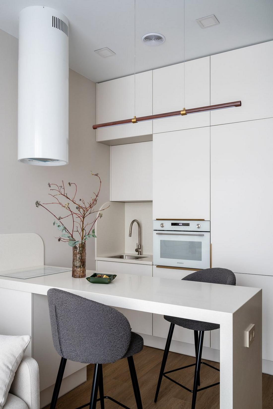 Átgondolt világítás, a tér ergonómiája, meleg színárnyalatok és változatos textúrák Átgondolt világítás, a tér ergonómiája, meleg színárnyalatok és változatos textúrák