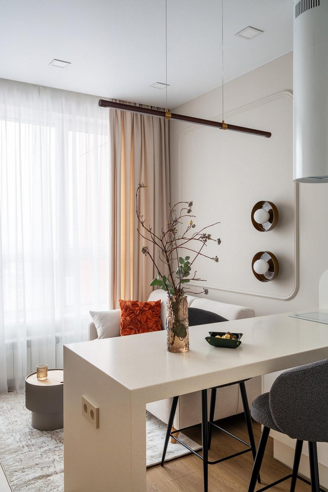 Átgondolt világítás, a tér ergonómiája, meleg színárnyalatok és változatos textúrák Átgondolt világítás, a tér ergonómiája, meleg színárnyalatok és változatos textúrák